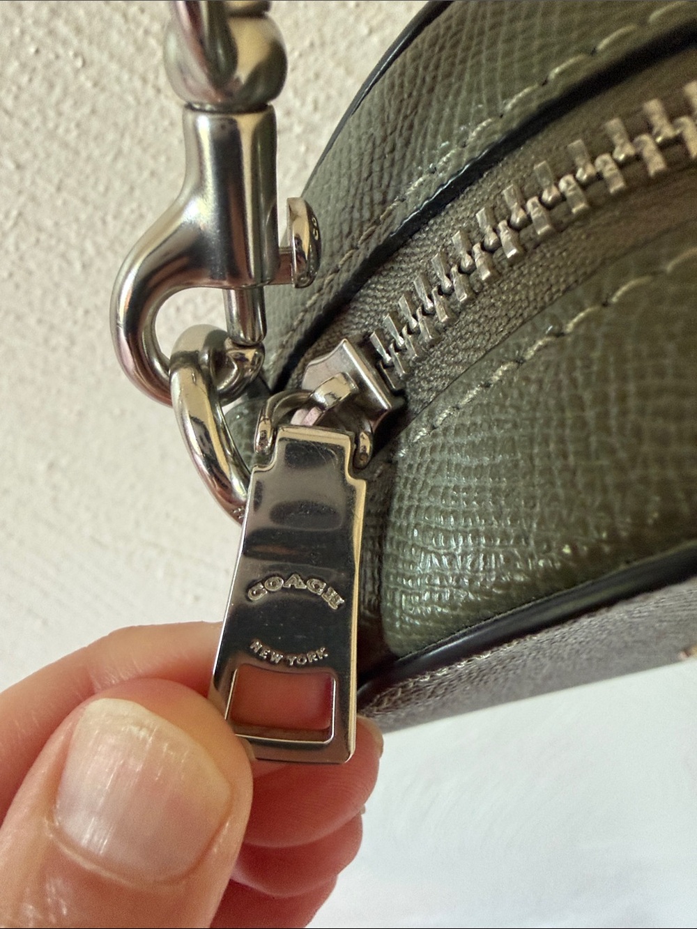 Coach Mini Serena Olive Pebbled Leather Crossbody. - Picture 4 of 13